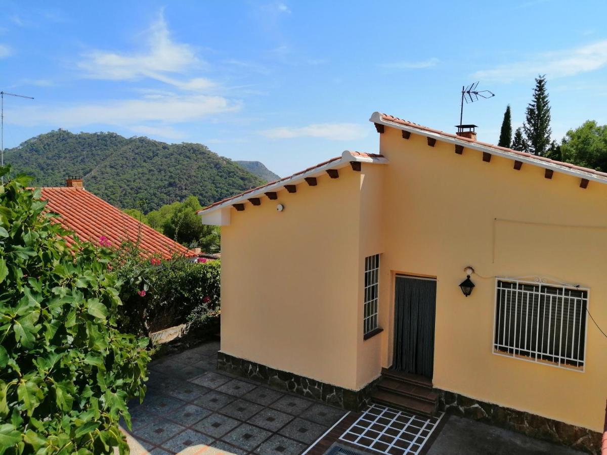 Chalet Montprats, Serra Esterno foto