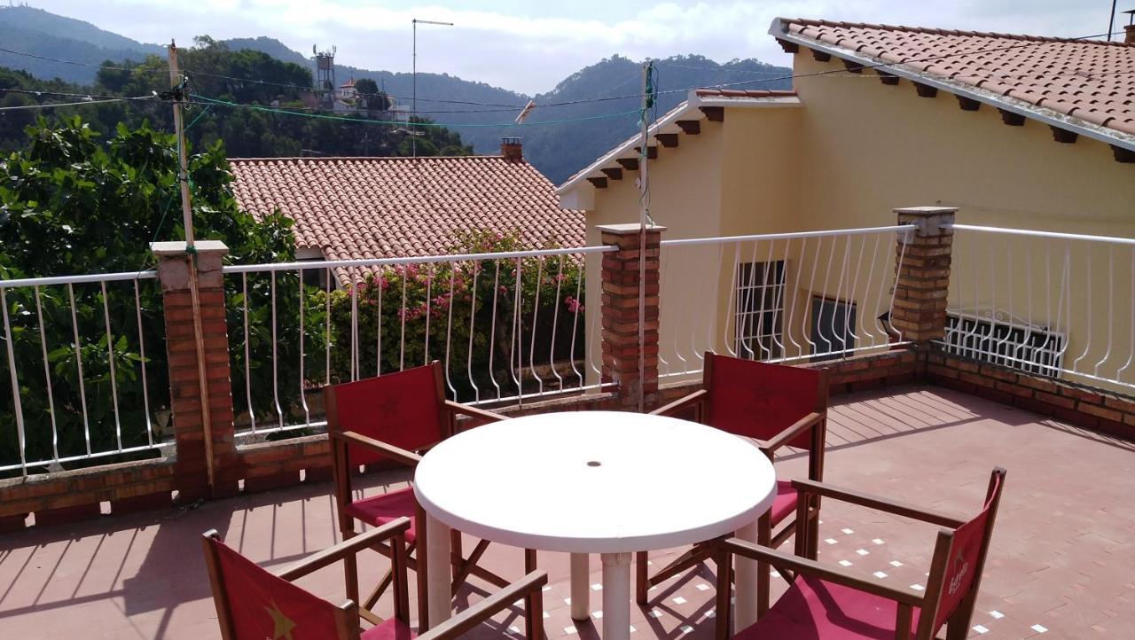 Chalet Montprats, Serra Esterno foto