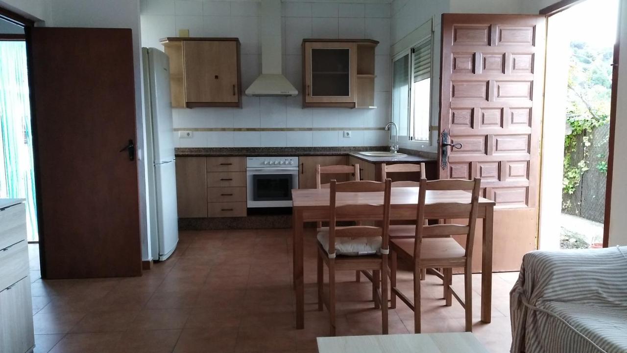 Chalet Montprats, Serra Esterno foto